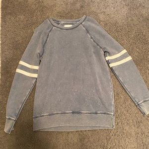 AE long sleeve sweater